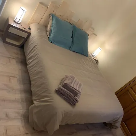 Les Cigognes De Bed and Breakfast
